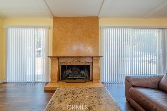 19941 Hiawatha Street, Chatsworth CA: https://media.crmls.org/medias/64c8e236-fc46-428a-a95b-9552c3c0932f.jpg