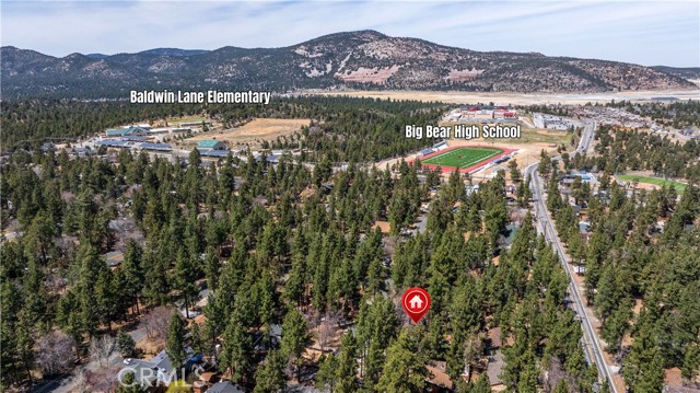 259 Victoria Lane, Sugarloaf CA: https://media.crmls.org/medias/64c9c101-c14f-4bb8-ab66-5eb7cb1bc001.jpg