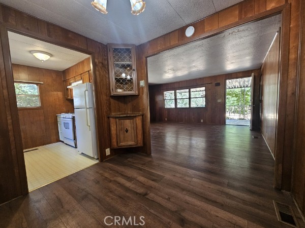Detail Gallery Image 9 of 20 For 3580 Deertrail Rd, Clearlake,  CA 95422 - 2 Beds | 2 Baths