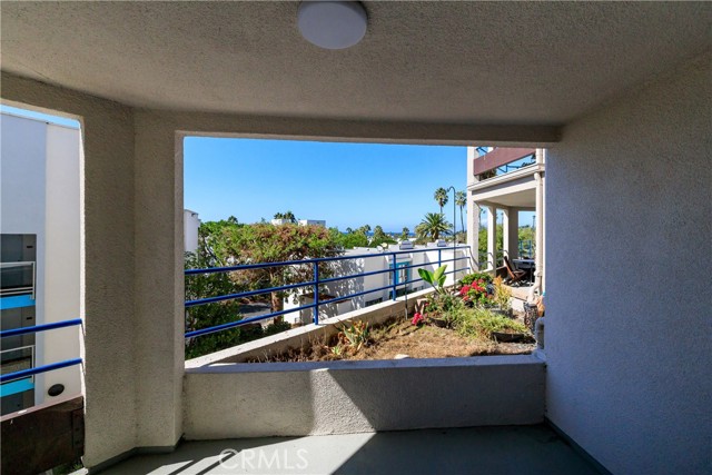 Detail Gallery Image 32 of 38 For 510 the Village #103,  Redondo Beach,  CA 90277 - 2 Beds | 2 Baths