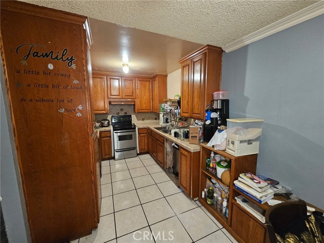 Detail Gallery Image 7 of 28 For 1602 N King St #J1,  Santa Ana,  CA 92706 - 2 Beds | 1/1 Baths