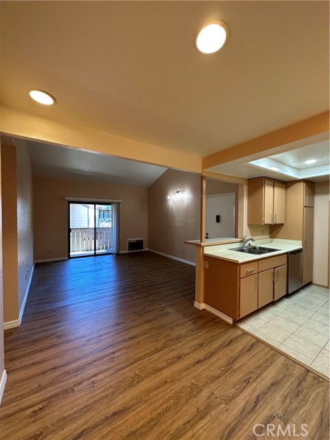Detail Gallery Image 11 of 30 For 20702 El Toro Rd #240,  Lake Forest,  CA 92630 - 2 Beds | 2 Baths
