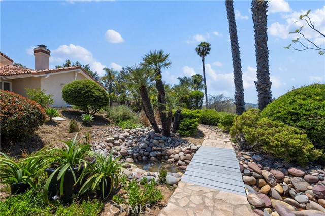 31396 Lake Vista Circle, Bonsall CA: https://media.crmls.org/medias/64cb6464-e346-41ce-bf26-7dd66d2e7737.jpg