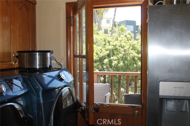 2859 Effie Street, Los Angeles CA: https://media.crmls.org/medias/64cb8cbd-bb8f-4e41-9098-d88c93a59da2.jpg