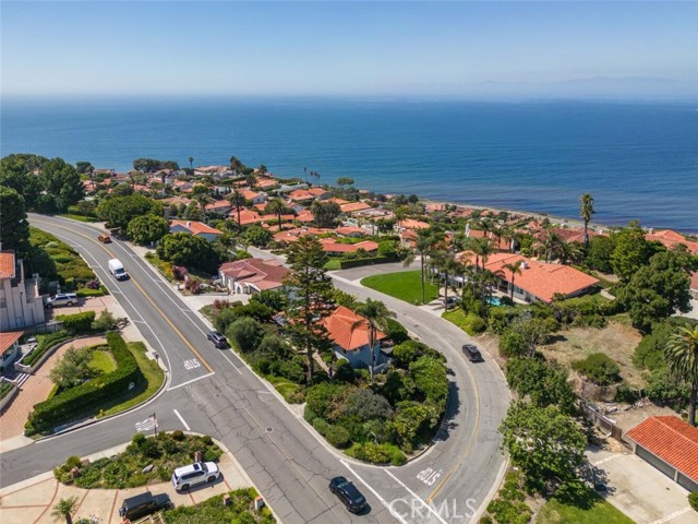 721 Via Del Monte, Palos Verdes Estates, California 90274, 4 Bedrooms Bedrooms, ,1 BathroomBathrooms,Residential,Sold,Via Del Monte,PV23160476