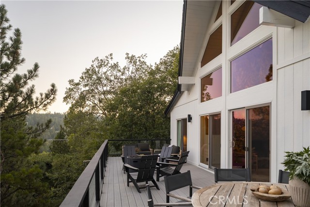 27792 West Shore Road, Lake Arrowhead CA: https://media.crmls.org/medias/64cc56a4-8ce9-4a02-9a53-801df56d3b2f.jpg