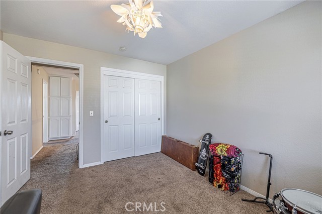 13290 Riverview Drive, Victorville CA: https://media.crmls.org/medias/64ccbb8c-e430-4189-ac5e-85cec1cc53c2.jpg