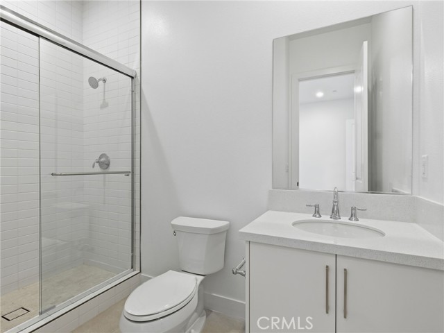 Detail Gallery Image 30 of 41 For 27558 Juniper Ln, Valencia,  CA 91381 - 5 Beds | 4/1 Baths