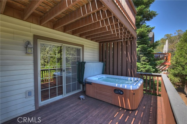 489 Dorn Drive, Crestline CA: https://media.crmls.org/medias/64ccf0cd-7a03-4cc1-abe8-f6b896948835.jpg