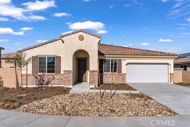 Detail Gallery Image 1 of 18 For 12916 Carlsbad St, Hesperia,  CA 92344 - 4 Beds | 2 Baths