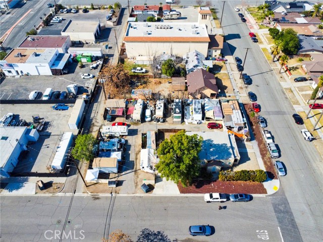 584 E H Street, Colton CA: https://media.crmls.org/medias/64cd9ba6-433c-428d-8a89-ae9dd63e3188.jpg