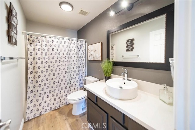 25933 Schafer Drive, Murrieta CA: https://media.crmls.org/medias/64cf37d3-4c6a-4bbe-9c71-32e71873fdee.jpg