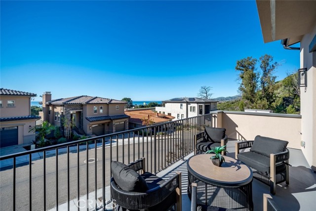 Image 7 of 55 For 2732 Barcelona Street