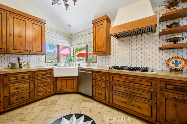 Detail Gallery Image 5 of 30 For 28111 via Rueda, San Juan Capistrano,  CA 92675 - 4 Beds | 2/1 Baths