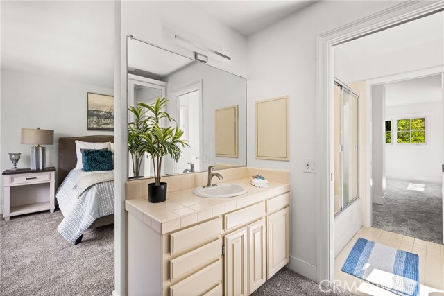26811 Via Matador, Mission Viejo CA: https://media.crmls.org/medias/64d0d41a-f974-44ac-aa0d-d9e5662421de.jpg