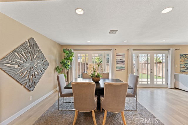 Detail Gallery Image 11 of 57 For 21 Queens Wreath, Irvine,  CA 92612 - 4 Beds | 2/1 Baths