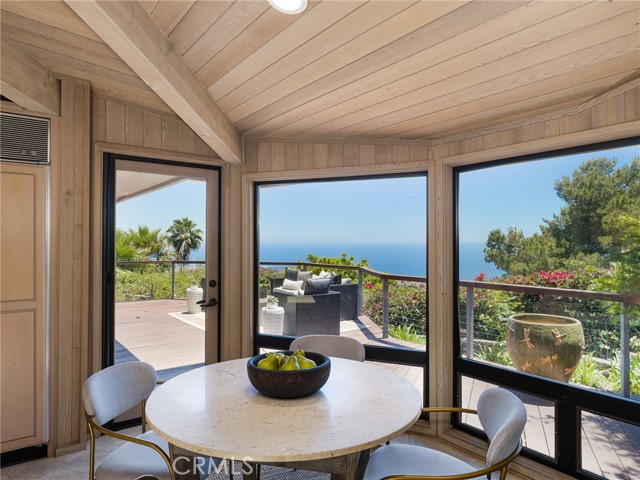 3423 Newridge Drive, Rancho Palos Verdes CA: https://media.crmls.org/medias/64d182c6-ba40-4c22-bfec-f07a3127df74.jpg