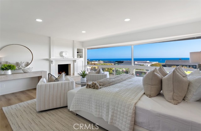 4521 Orrington Road, Corona del Mar CA: https://media.crmls.org/medias/64d1945b-7637-4626-8390-16eb555ee3b4.jpg