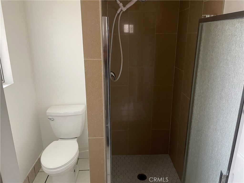 https://media.crmls.org/medias/64d1bf89-4188-4366-9501-9491c0b48e47.jpg?preset=X-Large
