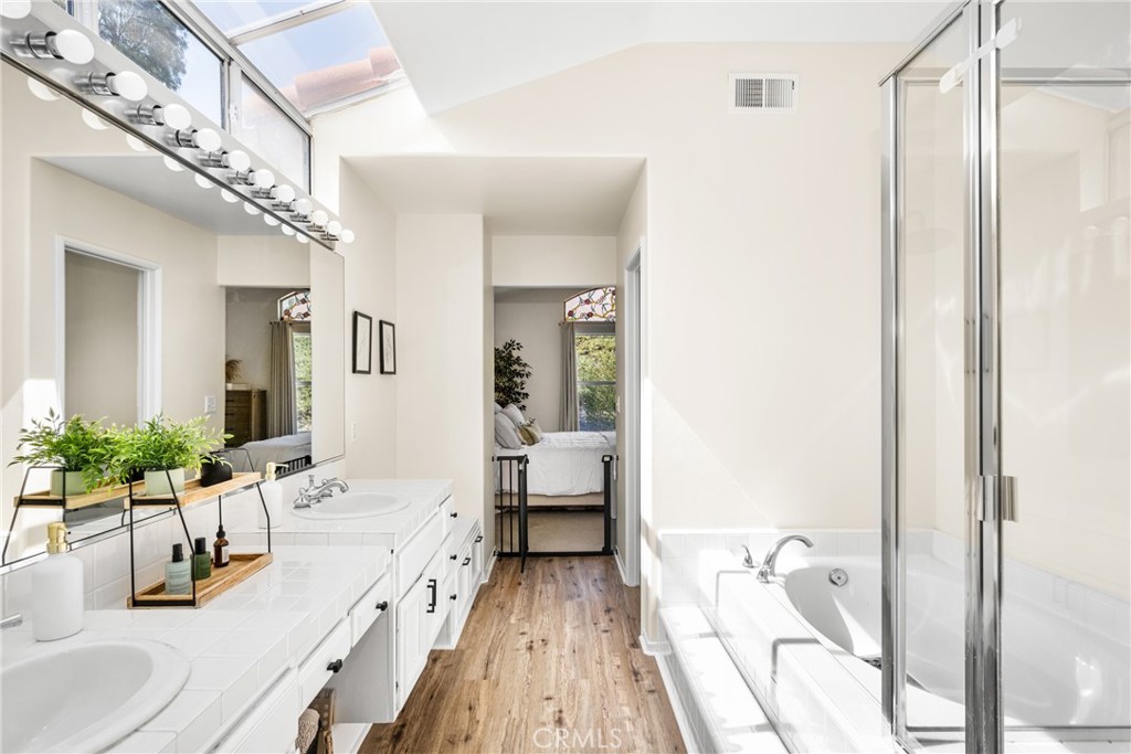 64d20e03 D02b 4fe3 9b76 6d11c5ff9e20