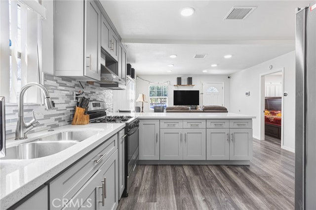 24412 Eucalyptus Avenue, Moreno Valley CA: https://media.crmls.org/medias/64d295c7-292d-4fae-a7c3-0df756a6e251.jpg