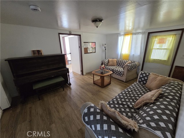 Detail Gallery Image 17 of 24 For 377 E Main, San Jacinto,  CA 92583 - 27 Beds | 4/2 Baths