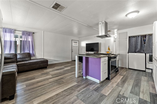 Detail Gallery Image 6 of 36 For 1380 N Citrus #G17, Covina,  CA 91722 - 2 Beds | 2 Baths