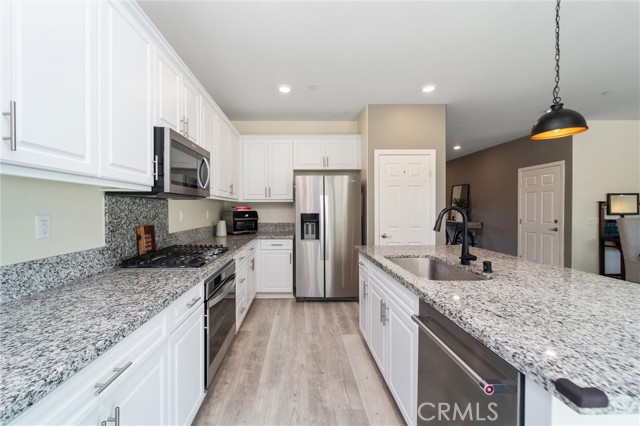 Detail Gallery Image 15 of 55 For 30543 Silky Lupine, Murrieta,  CA 92563 - 5 Beds | 3 Baths