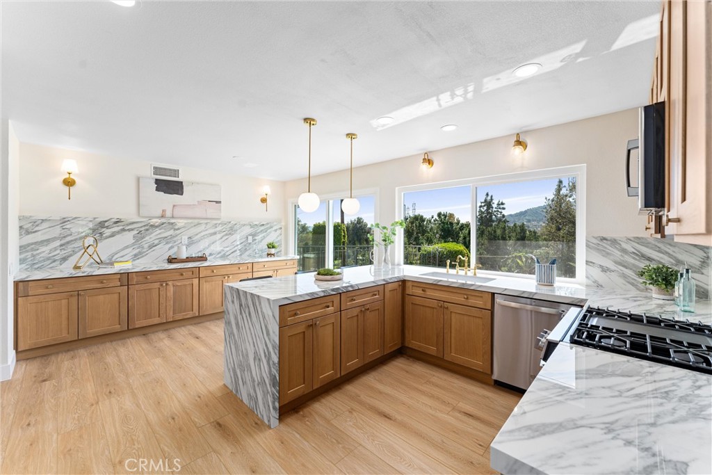 2082 Salto Drive
