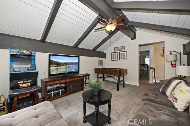 42824 Cedar Avenue, Big Bear Lake, CA 92315