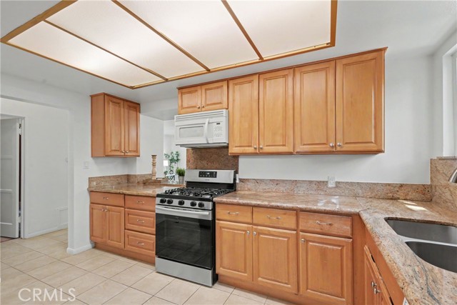 Detail Gallery Image 15 of 45 For 4055 Alla Rd, Los Angeles,  CA 90066 - 5 Beds | 3 Baths