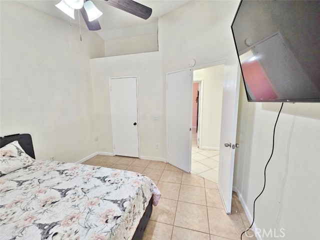 29650 Saint Andrews Court, Murrieta CA: https://media.crmls.org/medias/64d57f1e-f28b-4387-8119-0fcd880ad2e1.jpg