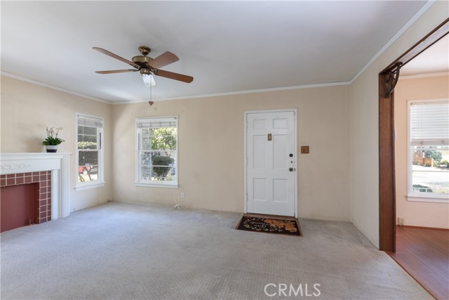 3139 Chestnut Avenue, Long Beach CA: https://media.crmls.org/medias/64d5d777-617b-4576-9c87-00b2d06c9c18.jpg
