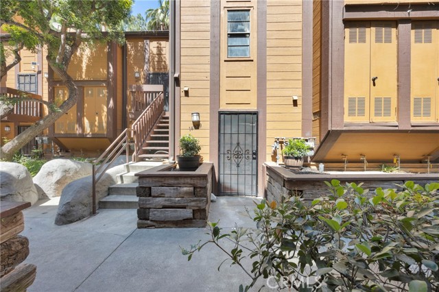 Front Image Thumbnail for CROC26086206