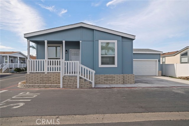 Detail Gallery Image 2 of 39 For 3050 Ball Rd #132,  Anaheim,  CA 92804 - 3 Beds | 2 Baths