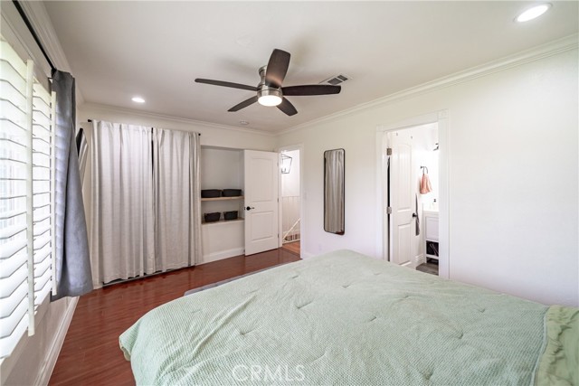 201 W Alton Ave, Santa Ana CA: https://media.crmls.org/medias/64d8583b-f0ec-4967-a798-b0f7289f9926.jpg