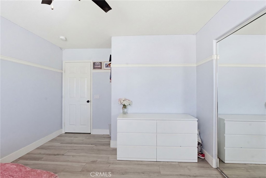 https://media.crmls.org/medias/64d885f3-1815-4370-b4b8-63604e8cdab3.jpg?preset=X-Large
