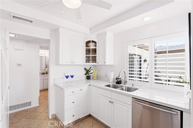 Detail Gallery Image 20 of 57 For 2367 S Gene Autry #B,  Palm Springs,  CA 92264 - 2 Beds | 2 Baths