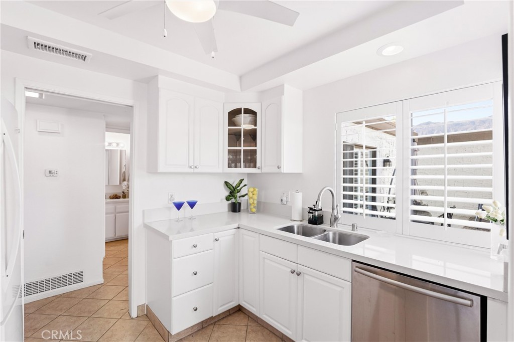 MLS #OC25270578 image #19