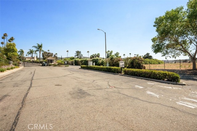 81 Via Larga Vista, Bonsall CA: https://media.crmls.org/medias/64d8d864-3b36-4d94-af03-31948106694c.jpg