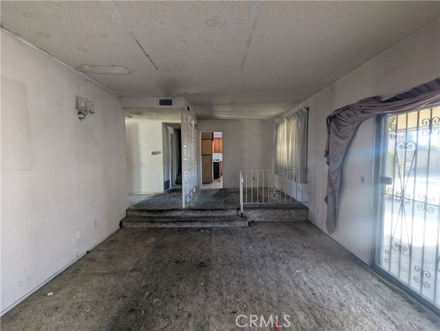 Detail Gallery Image 4 of 20 For 1545 Washington Ave, Pomona,  CA 91767 - 3 Beds | 2 Baths