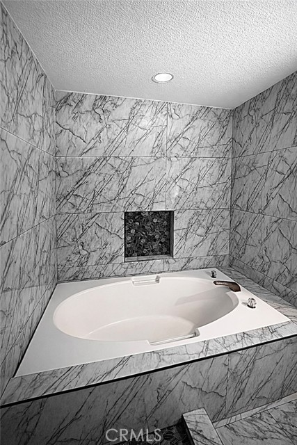 Detail Gallery Image 21 of 29 For 22896 San Joaquin East, Canyon Lake,  CA 92587 - 5 Beds | 2/1 Baths