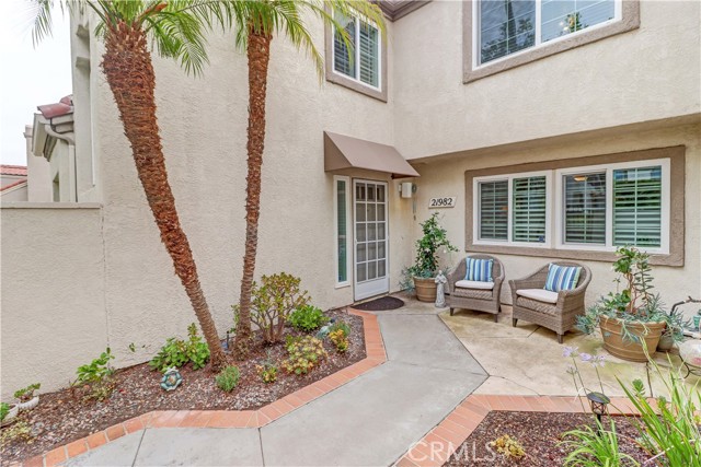 21982 Kitridge, Mission Viejo CA: https://media.crmls.org/medias/64db2a6a-edab-4b55-8ec8-1065779a4c13.jpg