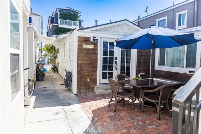 Detail Gallery Image 19 of 22 For 1825 W Balboa, Newport Beach,  CA 92663 - 2 Beds | 1 Baths