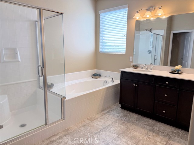 Detail Gallery Image 14 of 26 For 31447 Manlio Ct, Menifee,  CA 92584 - 5 Beds | 4 Baths