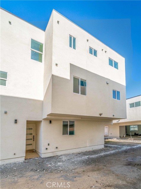 Image 27 of 31 For 2419 3rd Street
