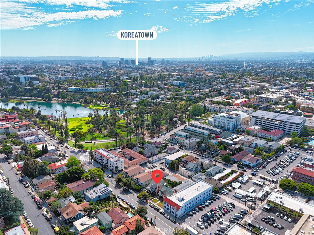 https://media.crmls.org/medias/64dcd73b-75c5-4654-8a9b-b576d887b423.jpg?preset=X-Large