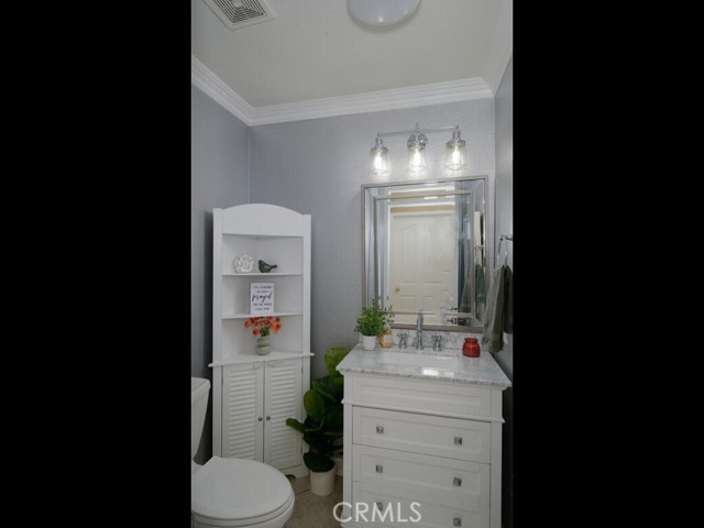 Detail Gallery Image 15 of 41 For 5764 Ventana Dr, Fontana,  CA 92336 - 3 Beds | 2/1 Baths