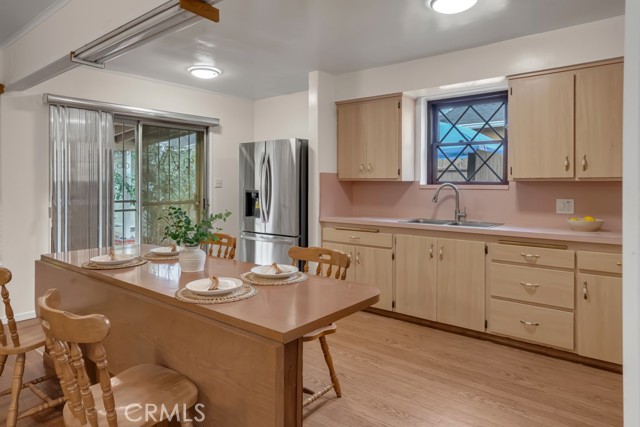 Detail Gallery Image 10 of 27 For 11437 Norlain Ave, Downey,  CA 90241 - 2 Beds | 2 Baths