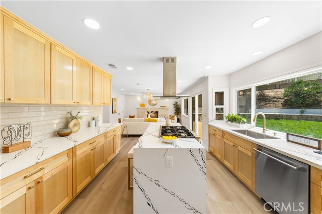 23328 Forest Canyon Drive, Diamond Bar CA: https://media.crmls.org/medias/64dd2058-6cfb-46f7-8e63-cb58f4153a1d.jpg